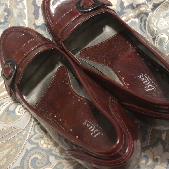 Shoes - Picture 3 of 7